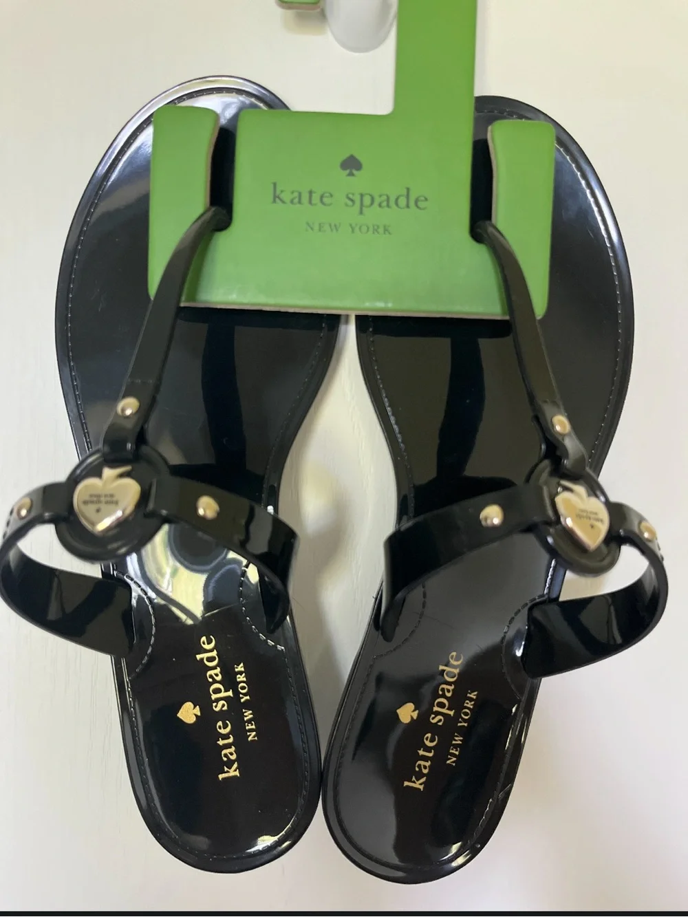 Kate Spade New York Black Patent Jelly T-Strap Sandals with Gold Logo Size 8 NEW